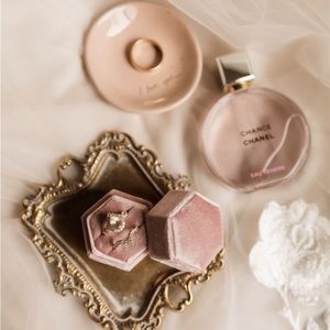 Velvet jewelry ring box - 💕PINK💕